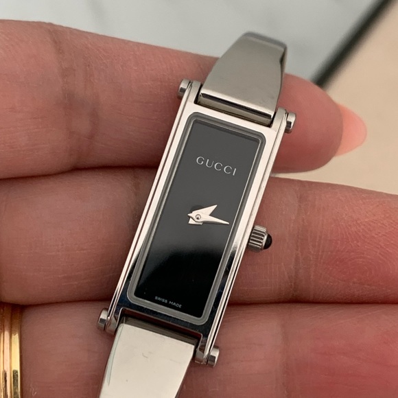 (PRICE IS FIRMED )💯% Authentic GUCCI 1500L Series Horsebit bangle/watch (Small) - Picture 8 of 10